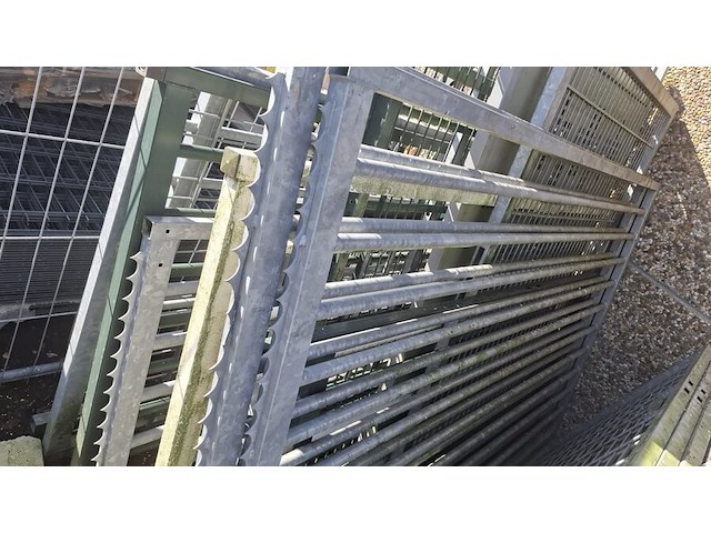 Nieuwe poortvleugel heras 250cm h x 150cm breed - afbeelding 2 van  5