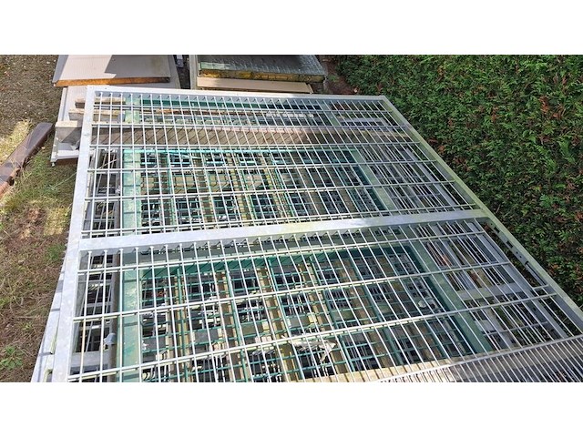 Nieuwe poortvleugel heras 250cm h x200cm breed - afbeelding 3 van  4