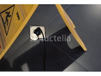 'nieuwe renault 5' verlicht bord - afbeelding 5 van  5