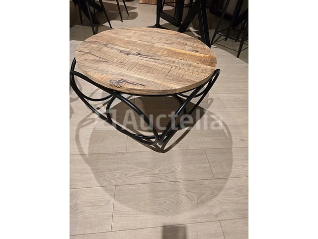 Nieuwe salontafel van massief mangohout - afbeelding 1 van  1
