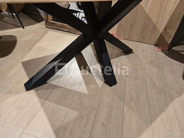 Nieuwe tafel acacia massief hout natuurlijke randen 260x110x5cm hoogte 77cm - afbeelding 2 van  3