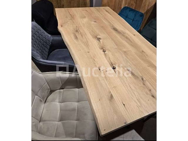 Nieuwe tafel massief hout eikenhout en zwarte epoxy 200x100x3,8 cm hoogte 77 cm - afbeelding 2 van  5