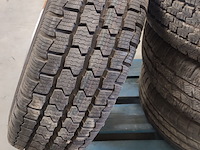 Nieuwe velg en band - afbeelding 2 van  3