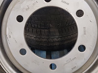 Nieuwe velg en band - afbeelding 3 van  3