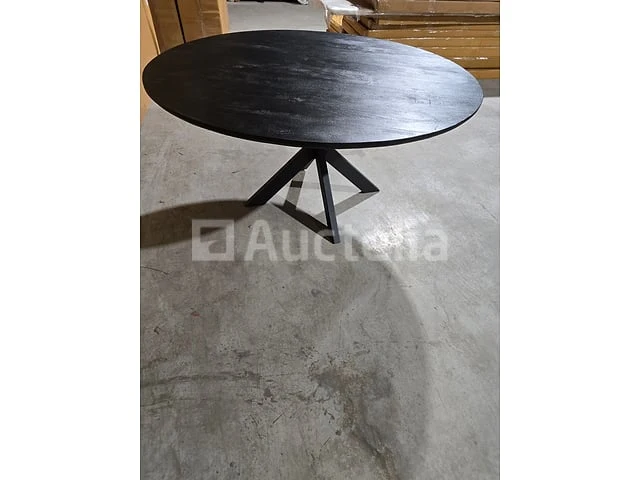 Nieuwe zwarte massief houten tafel 150x3cm hoogte 77cm - afbeelding 3 van  3