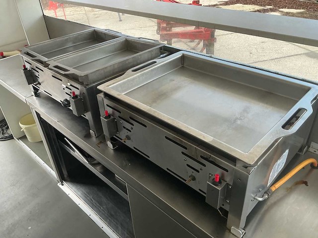 Niewiadow b3500 foodtruck - afbeelding 4 van  32