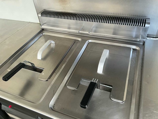 Niewiadow b3500 foodtruck - afbeelding 5 van  32