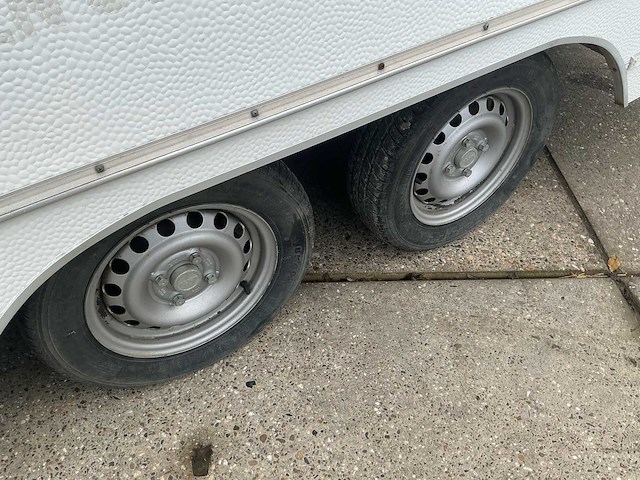 Niewiadow b3500 foodtruck - afbeelding 13 van  32