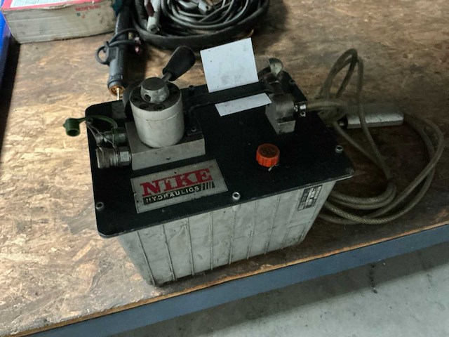 Nike hydraulics pp70a hydraulisch aggregaat - afbeelding 1 van  4