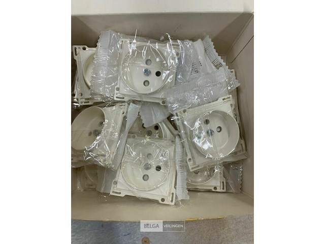 Niko, afwerkingsplaat - afbeelding 1 van  2