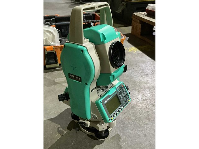 Nikon npl-352 bouwlaser - afbeelding 2 van  7