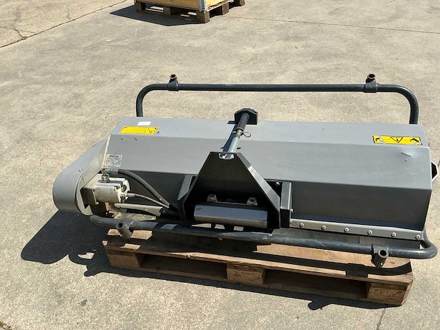 Nilfisk 1300mm klepelmaaier - afbeelding 2 van  5