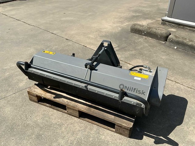 Nilfisk 1300mm klepelmaaier - afbeelding 4 van  5