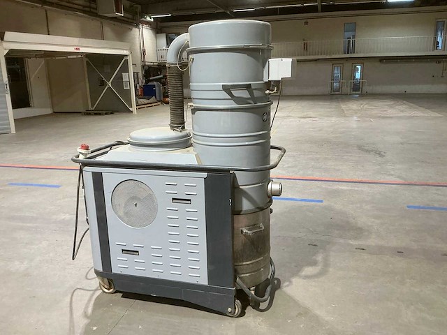 Nilfisk advance iv 055 l industriële stofzuiger - afbeelding 12 van  17