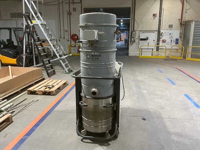 Nilfisk advance iv 055 l industriële stofzuiger - afbeelding 11 van  17