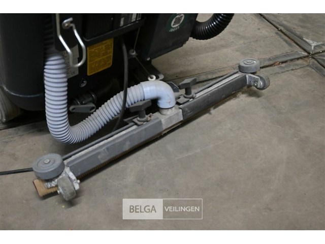 Nilfisk ba 410 poetsmachine - afbeelding 4 van  6