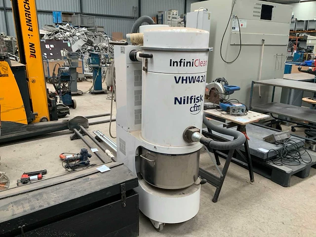 Nilfisk cfm vhw420 industriële stofzuiger - afbeelding 2 van  5