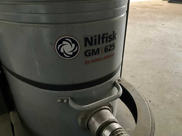 Nilfisk gm625 industriële stofzuiger - afbeelding 4 van  5