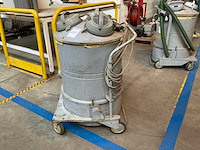 Nilfisk gs83 industriële stofzuiger - afbeelding 6 van  7