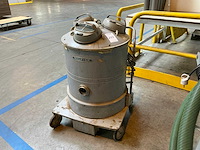 Nilfisk gs83 industriële stofzuiger - afbeelding 1 van  7