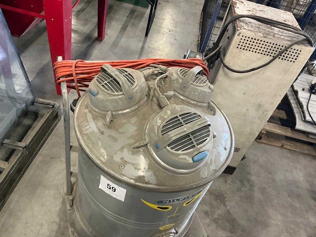 Nilfisk gs83 industriële stofzuiger - afbeelding 3 van  3