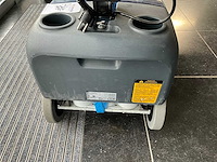 Nilfisk sc351 vloerreiniger - afbeelding 5 van  9