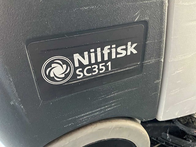 Nilfisk sc351 vloerreiniger - afbeelding 9 van  9