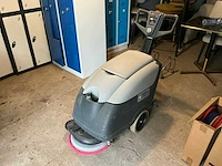 Nilfisk sc400 veegmachine - afbeelding 1 van  9