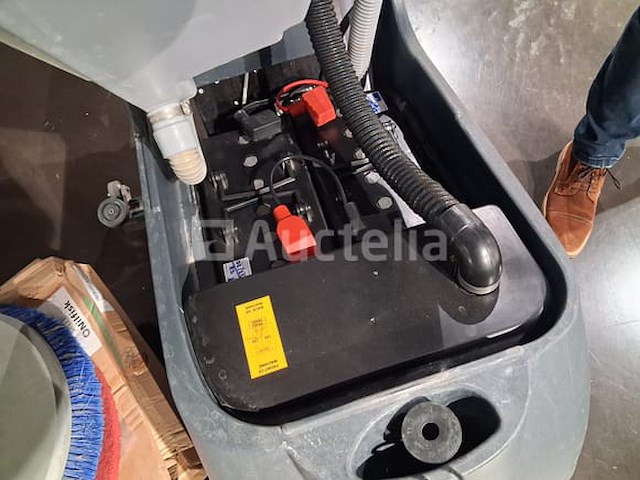 Nilfisk sc400 vloer-scrubberdroger - afbeelding 8 van  8