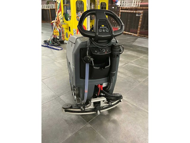 Nilfisk sc401 reinigingsmachine - afbeelding 5 van  7