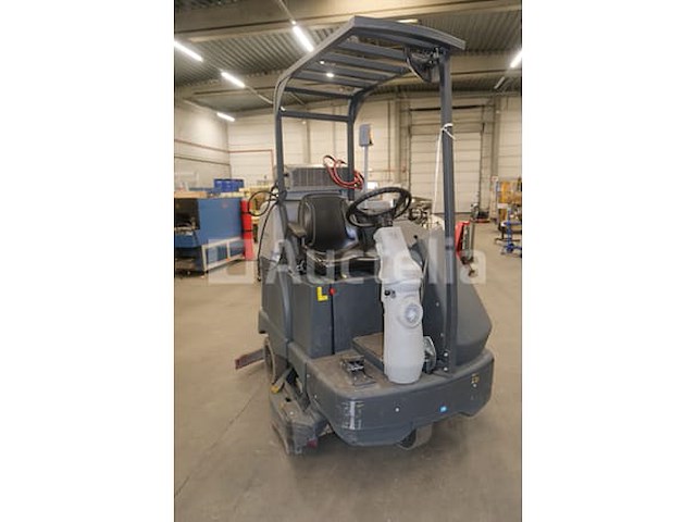 Nilfisk sc6500 ecoflex ride-on vloer-schrubberdroger - afbeelding 8 van  20