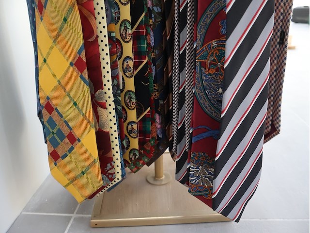 Nina ricci vintage dassen - afbeelding 4 van  7