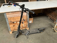 Ninebot 051501e kickscooter max g2 met lader - afbeelding 1 van  13