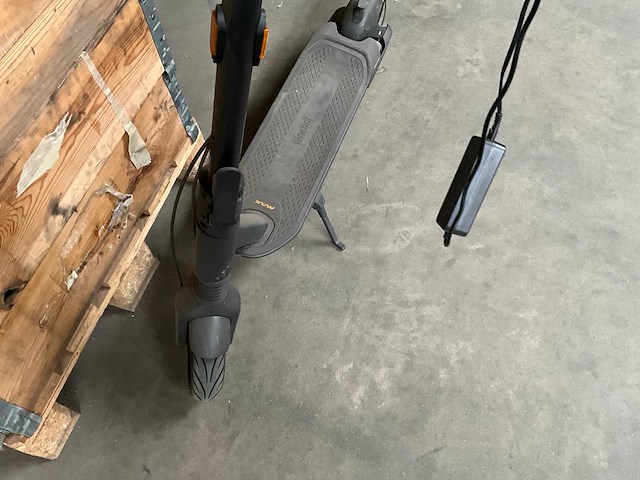 Ninebot 051501e kickscooter max g2 met lader - afbeelding 7 van  13
