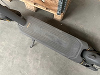 Ninebot 051501e kickscooter max g2 met lader - afbeelding 9 van  13