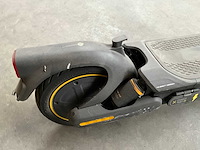 Ninebot 051501e kickscooter max g2 met lader - afbeelding 12 van  13