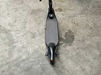 Ninebot f65i kickscooter met lader - afbeelding 5 van  11