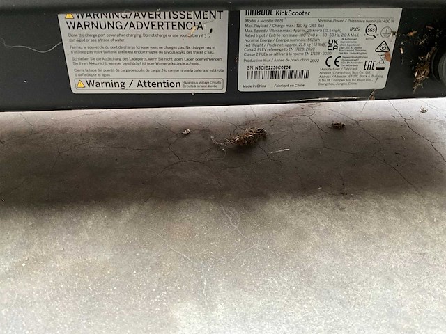 Ninebot f65i kickscooter met lader - afbeelding 11 van  11