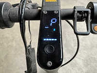 Ninebot g30 kickscooter max met lader - afbeelding 12 van  15