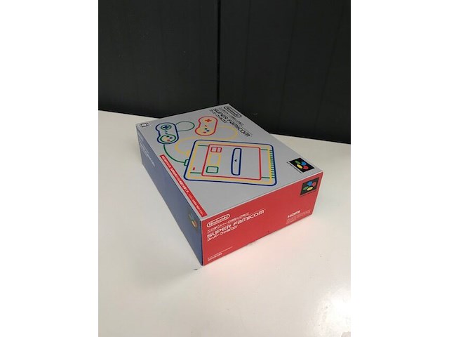 Nintendo - super famicom - 1ste versie met 21 games incl. star fox 2 - afbeelding 3 van  5
