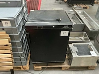 Nisbets essentials bb047-e vrieskast - afbeelding 2 van  5