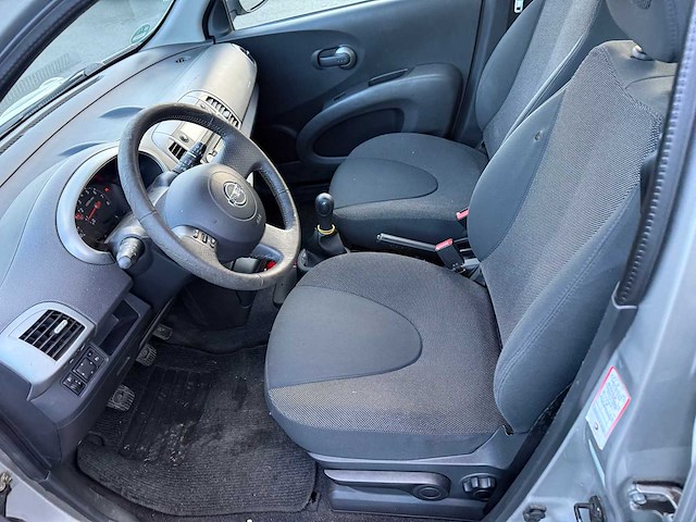 Nissan - 2005 - micra - personenauto - afbeelding 7 van  24