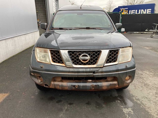Nissan - 2005 - navara - personenauto - afbeelding 3 van  8