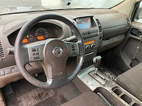 Nissan - 2005 - navara - personenauto - afbeelding 2 van  12