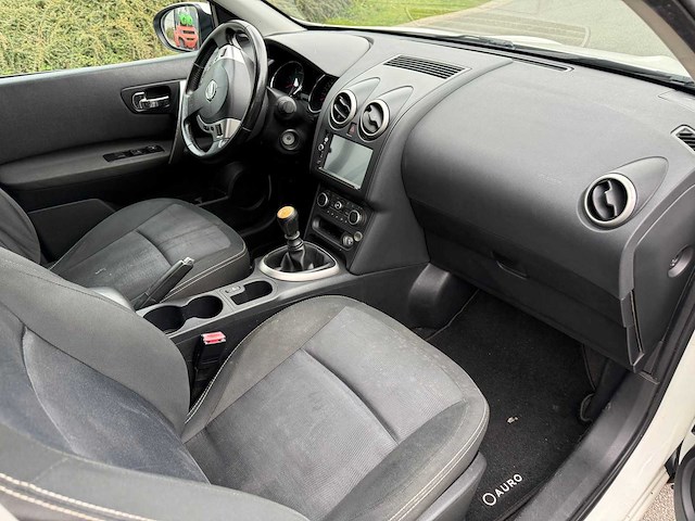 Nissan - 2011 - qashqai - personenauto - afbeelding 7 van  18