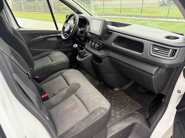 Nissan - 2022 - primastar - bestelwagen - personenauto - afbeelding 9 van  25