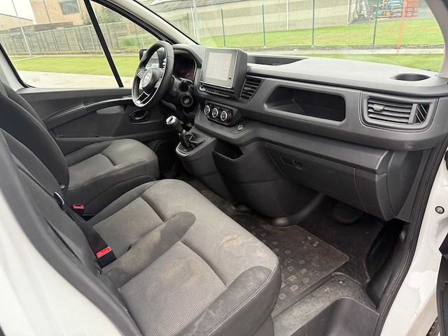 Nissan - 2022 - primastar - bestelwagen - personenauto - afbeelding 10 van  25