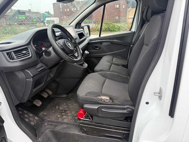 Nissan - 2022 - primastar - bestelwagen - personenauto - afbeelding 15 van  25