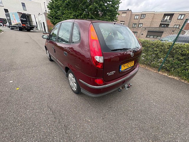 Nissan - almera tino - 1.8 acenta - car - 2003 - afbeelding 2 van  18