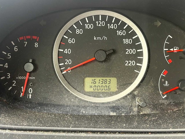 Nissan - almera tino - 1.8 acenta - car - 2003 - afbeelding 9 van  18